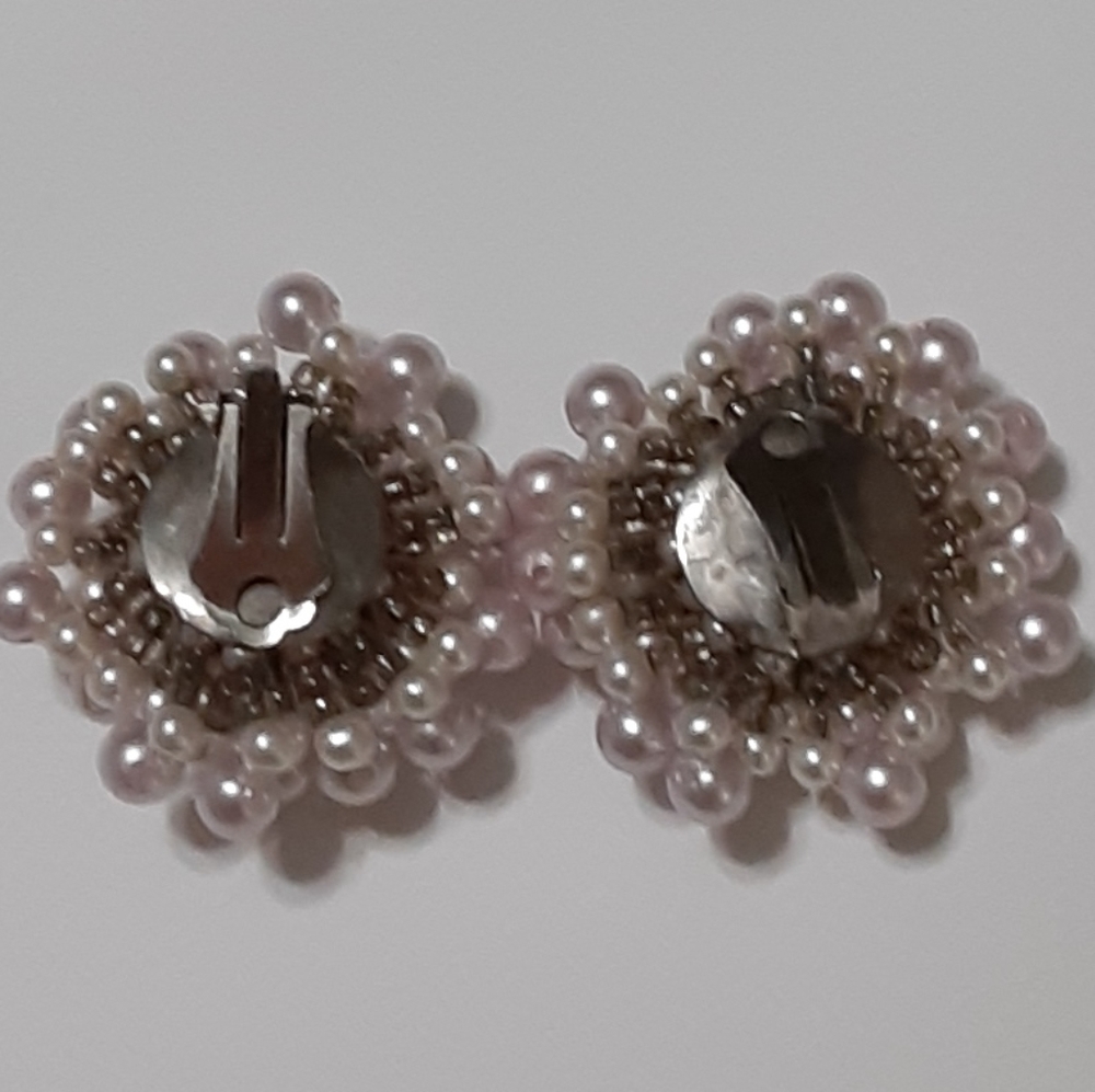 Vintage Pink and Cream Seed Pearl Clipon Earrings - Picture 4 of 7